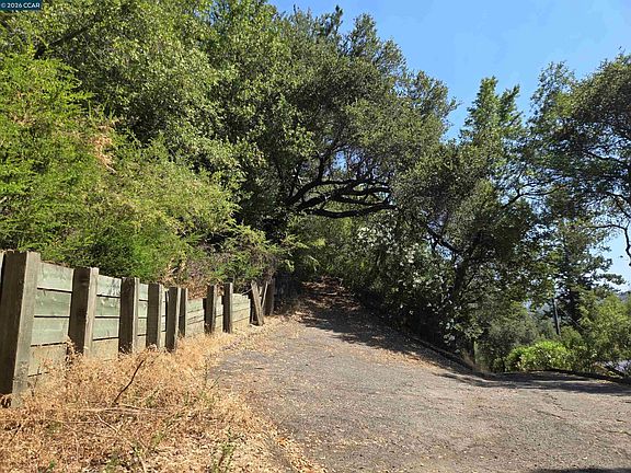 3rd image of 100 Black Log Rd