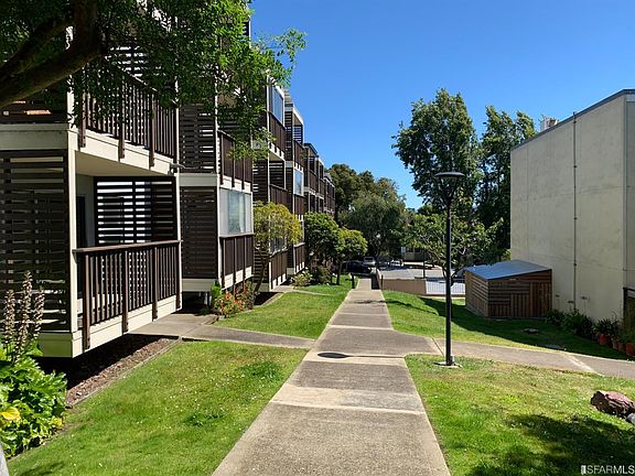 5th image of 1335 Laguna St APT 3