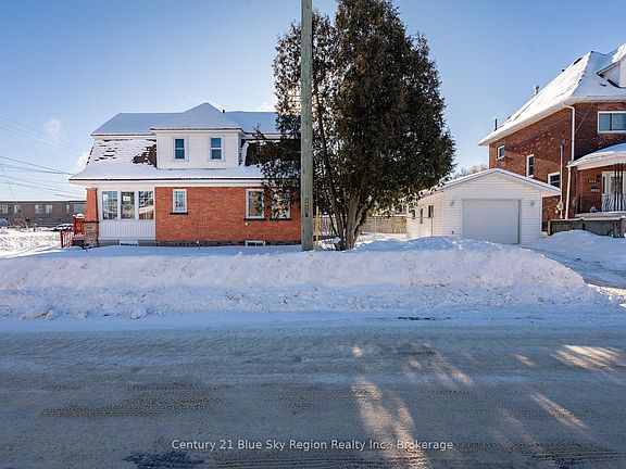 4th image of 503 1st Ave E