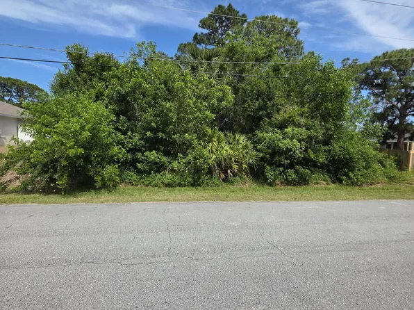 511 NW Grenada Street, Port St Lucie, FL 34983
