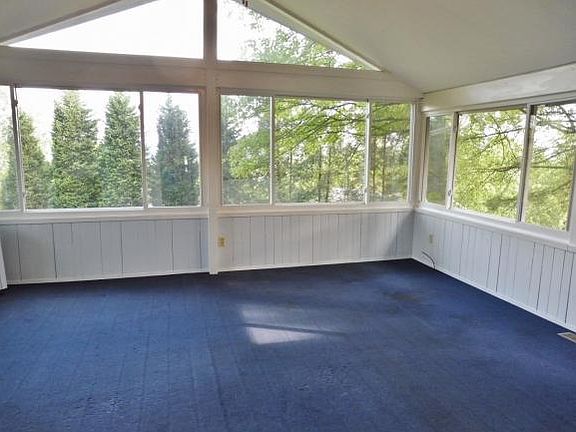 4th image of 4628 Woodcliff Dr