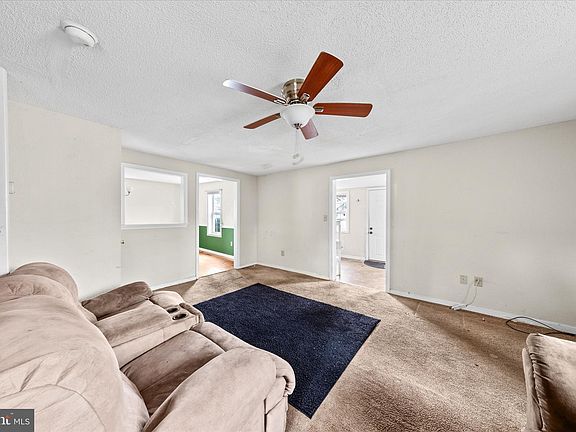 5th image of 131 4th St