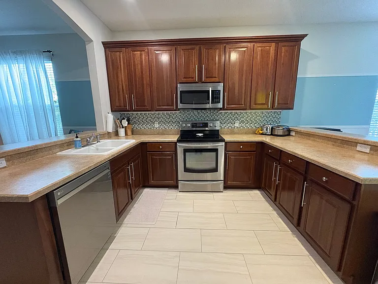 6907 Beargrass Rd — Photo 4