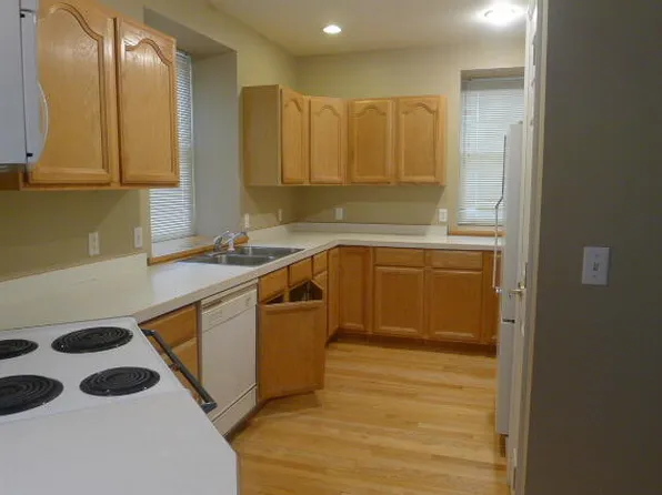 1000 Fountain Terrace Dr Unit 312, Lewistown, MT 59457