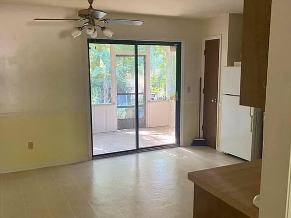 3rd image of 2025 Sandcastle Dr