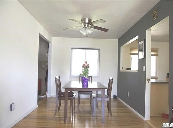 3rd image of 81 Ronkonkoma Blvd