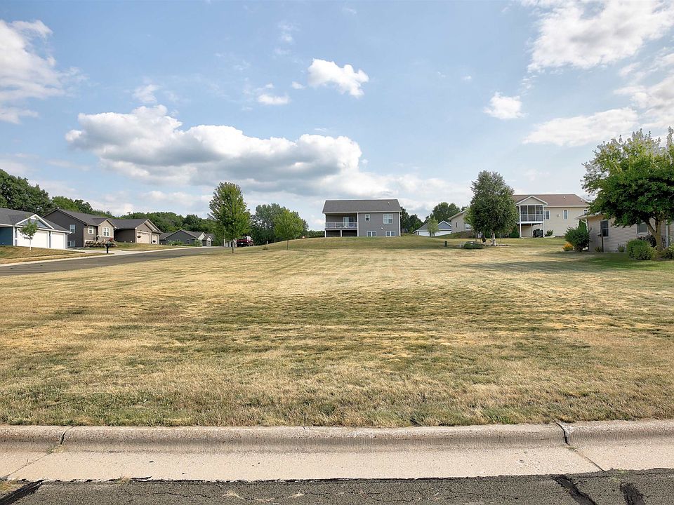 1st image of 330 Valley View Dr