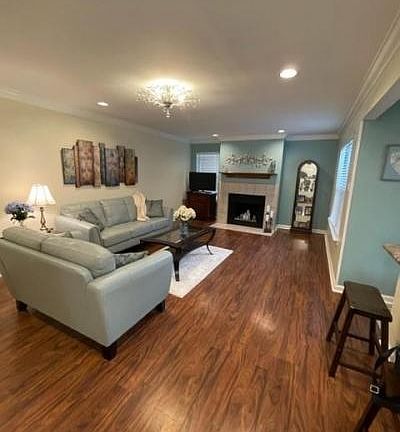 3rd image of 1500 W Esplanade Ave APT 33C