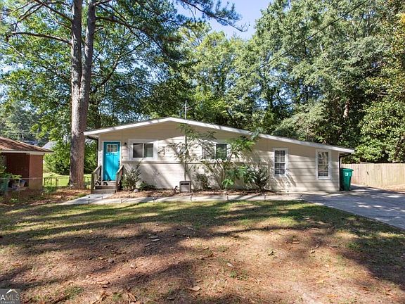 2nd image of 545 Cobb Cir SE