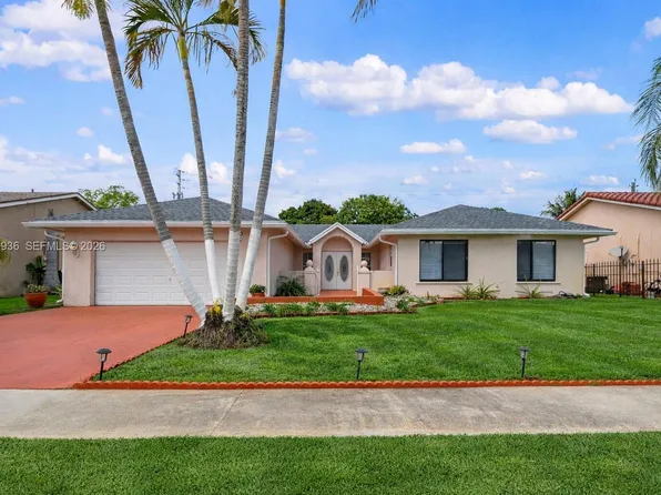 9131 N Lake Miramar Cir, Miramar, FL 33025