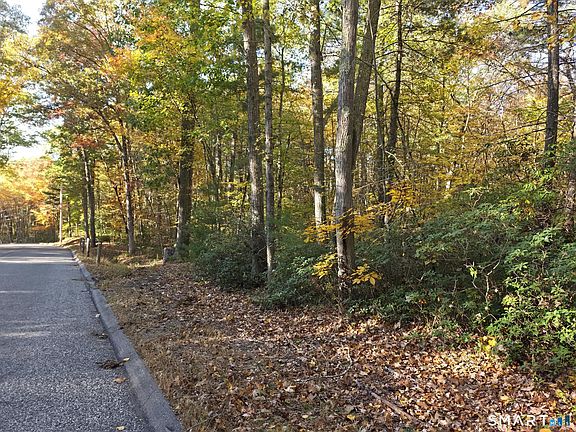 3rd image of 50 Burlingame Road