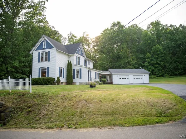 32 Prospect St, Fillmore, NY 14735