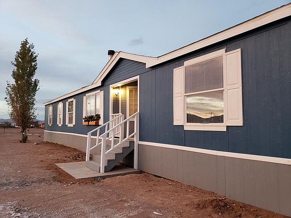 Gorgeous home on huge lot!