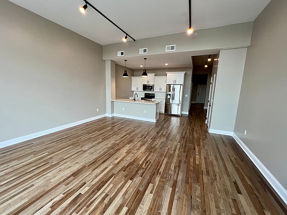 3rd image of 409 Lackawanna Ave APT 312