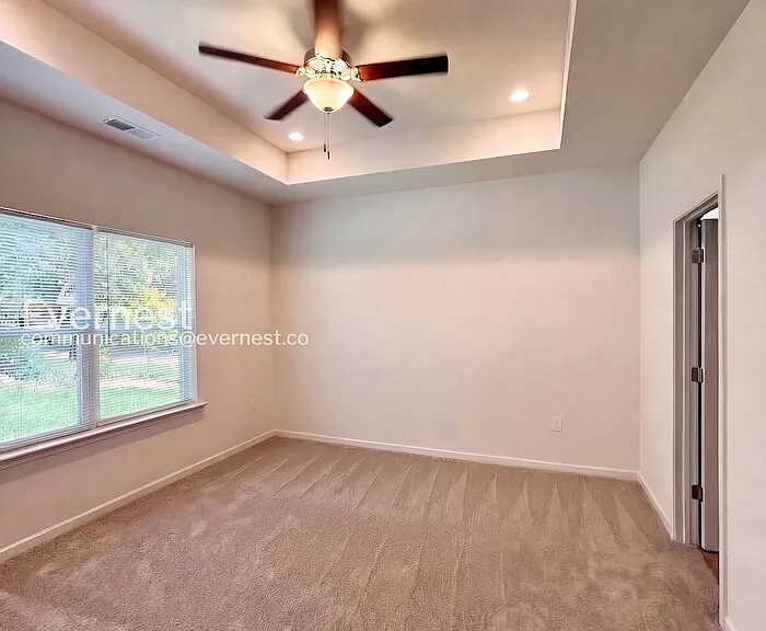1808 Hemlock Ave — Photo 5