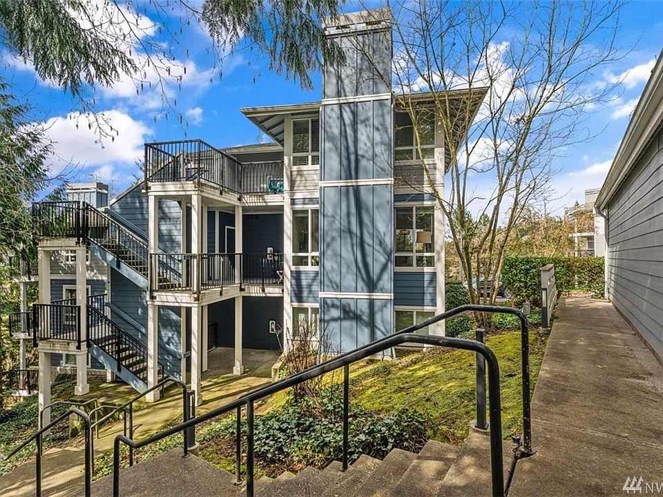 Welcome home! Private corner location.