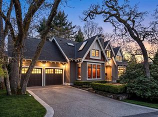 2096 Falkland Pl, Oak Bay, BC
