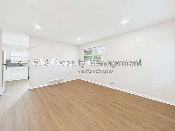 3rd image of 7030 Ewing Ave #7028