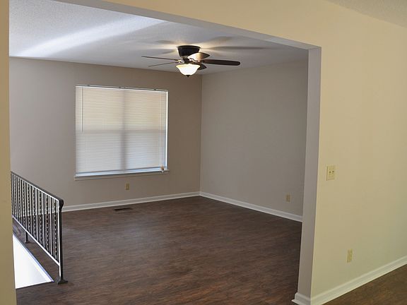 4th image of 2970 E Freedom Cir