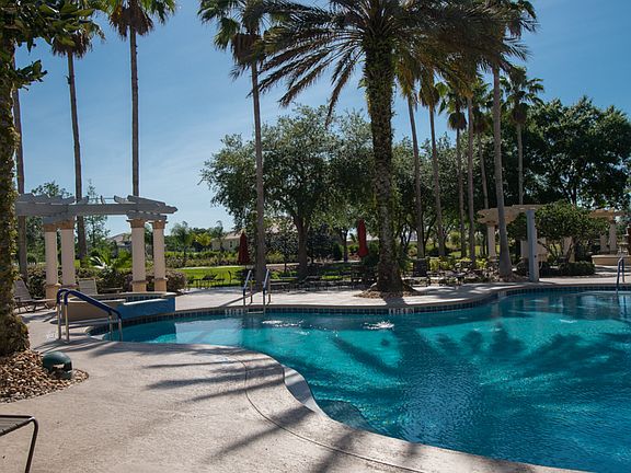 3rd image of 986 Umbria Dr