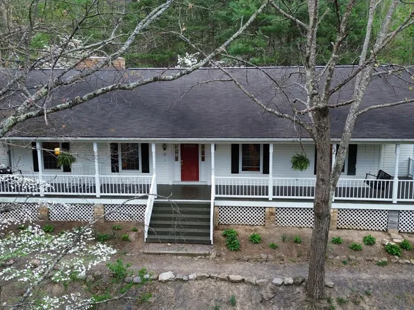 232 Oakmont Estates Dr, Franklin, WV 26807