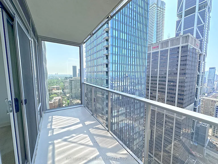 11 Yorkville Ave #3307 — Photo 14