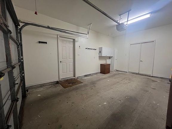3rd image of 928 Nancy St