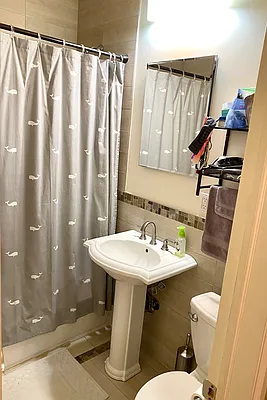 Rented by Compass | media 22