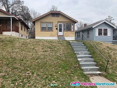 1st image of 2918 E 61st St