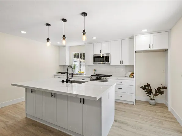 4604 Whitney Ave, Sacramento, CA 95821