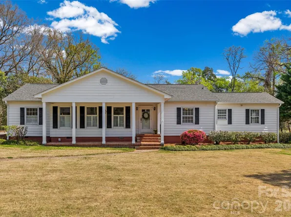 351 Country Club Dr, Rock Hill, SC 29730