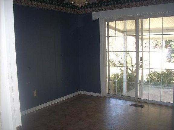 4th image of 105 Sussex Way