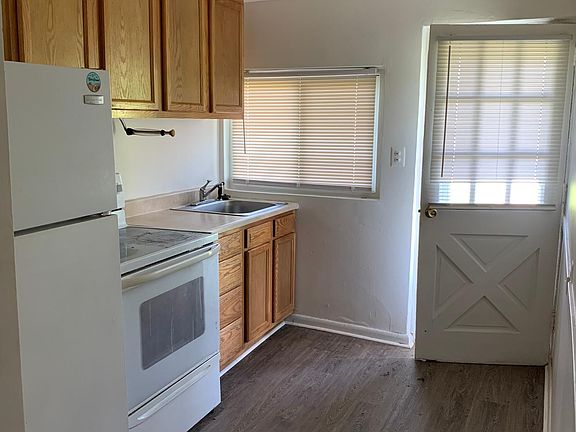 3rd image of 8200 Woodland Shore Dr APT 2