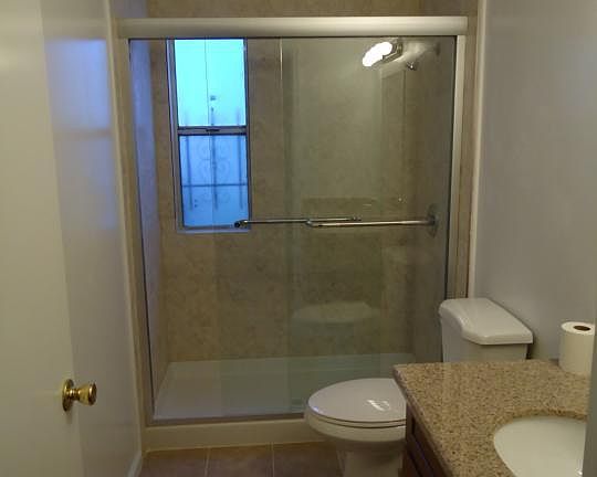 4th image of 8500 Bancroft Ave APT C
