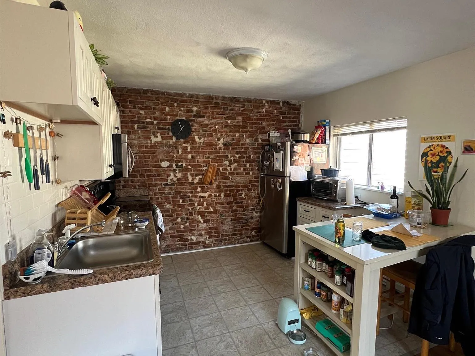 2 bed, 700 sqft, $2,800 — Photo 2