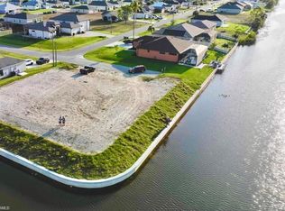 1117 NE 10th Pl, Cape Coral, FL 33909
