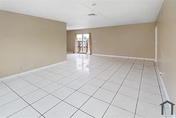 721 NW 6th Ave — Photo 4