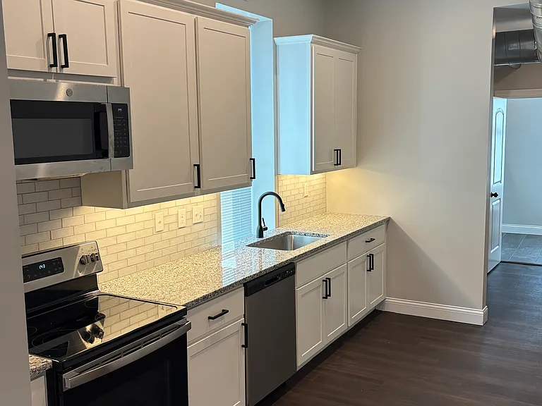 117 S Main St #2E — Photo 12