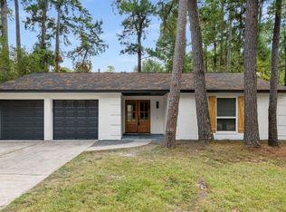 8 S Woodstock Circle Dr, Spring, TX 77381