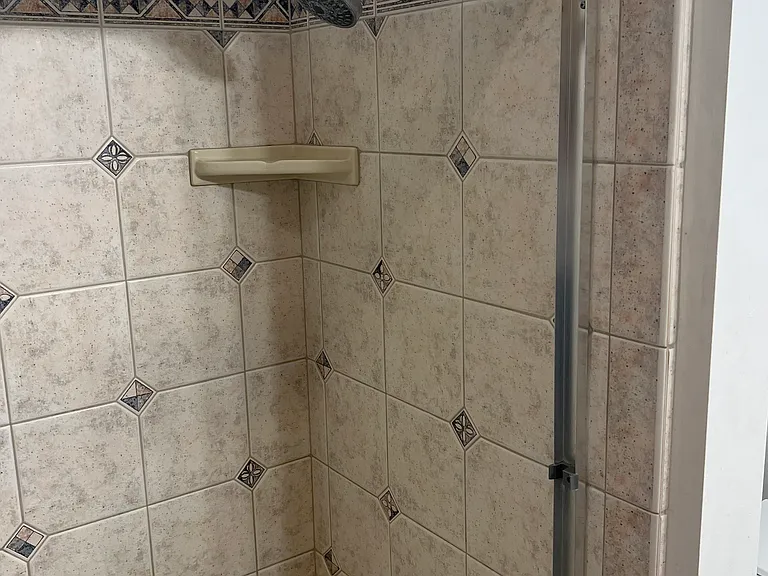 310 Alma Ln — Photo 33