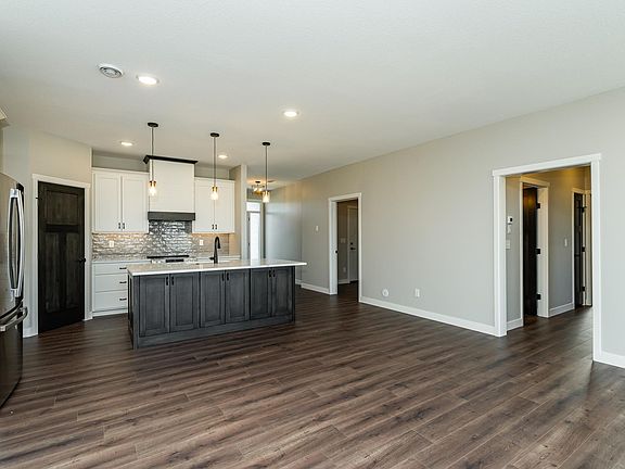 3rd image of 158 Sandstone Dr NW