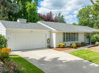 1520 Cherry Crest Ave, Lake Oswego, OR 97034