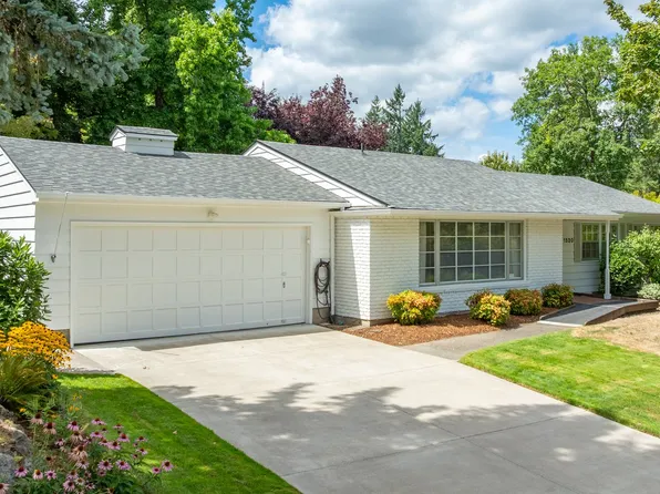1520 Cherry Crest Ave, Lake Oswego, OR 97034