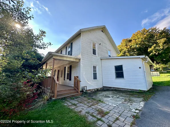 243 Riverside Dr, Factoryville, PA 18419