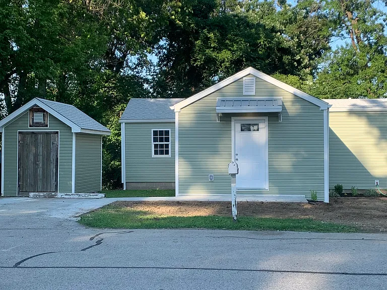 1718 California Ave — Photo 2