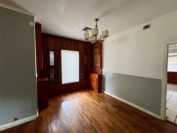 4th image of 418 N 12th St
