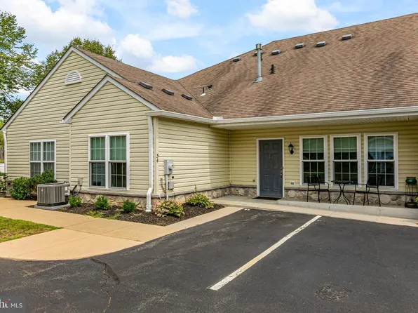 34 Traditions Way, Lawrence Township, NJ 08648