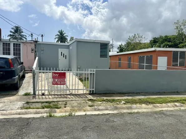 F 10 Diamante St #4, Carolina, PR 00987