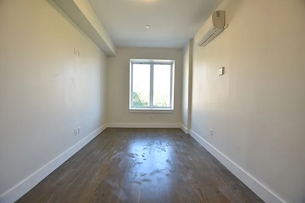 Rented by Clove Realty LLC | media 8