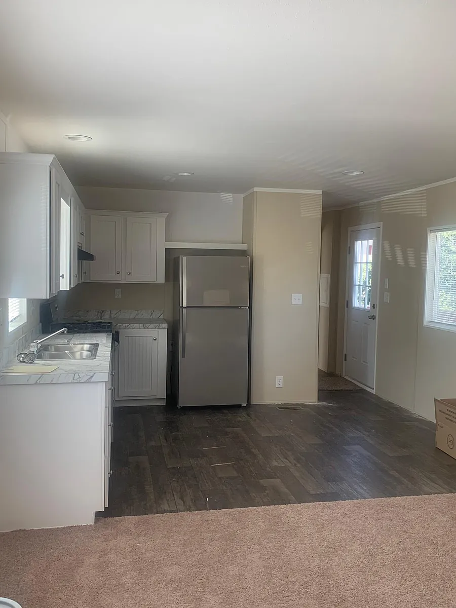 Building Photo - 1550 Yellowstone Ave #171